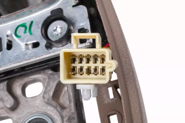 Medium Dark Cashmere Steering Wheel