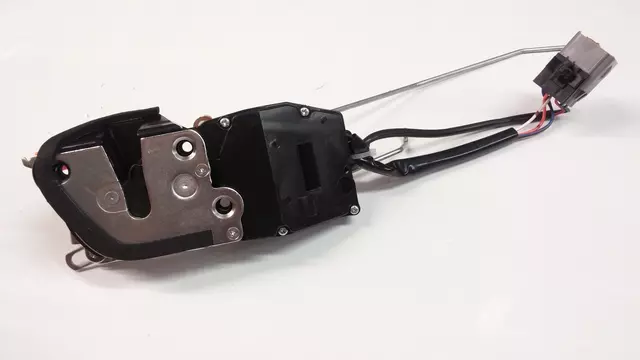 mamo　0124 00-06 TUNDRA REGULAR & ACCESS CABS LEFT FRONT DOOR LATCH