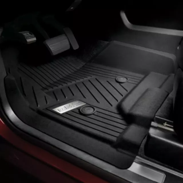 Regular Cab First-Row Interlocking Premium All-Weather Floor Liner in Jet Black with Chrome GMC Logo (for Models without Center Console) - GM (84357876)