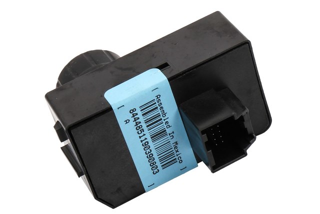 Headlight / Fog Light Switch 84448511 – Fits GMC Sierra 1500, Chevy Suburban - View #3