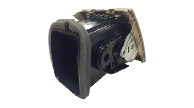 55670-47060 - Dashboard Air Vent 2006-2009 Toyota Prius | Longo