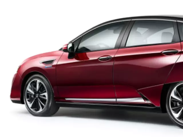 2018-2021 Honda Clarity - Door Trim Chrome