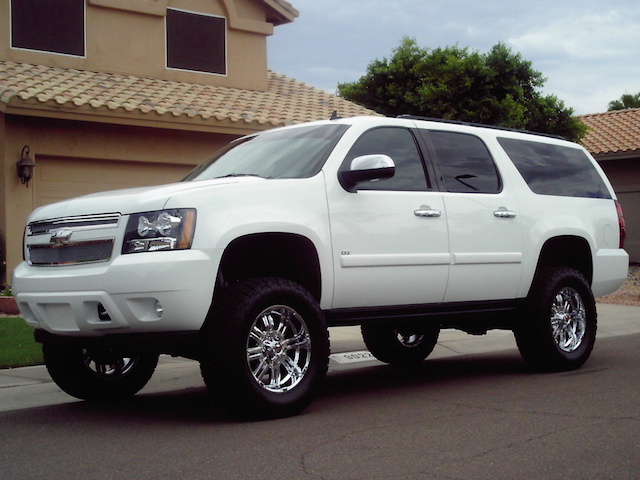 9 Lifted Suburbans We'd Take Off the Beaten Path | GMParts Center Blog