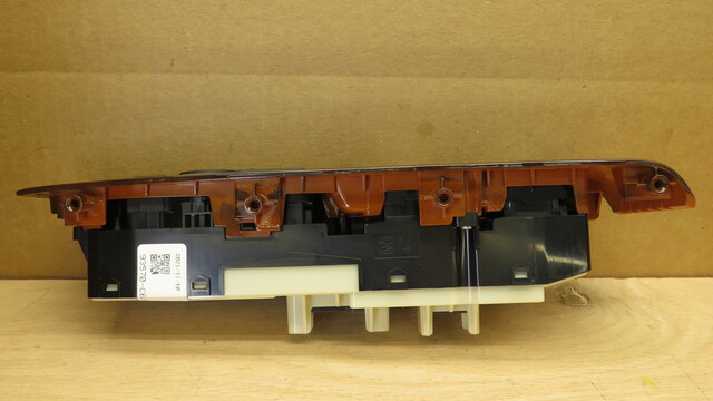 【売り切れ】 93570-C6100AWD - Window Switch 2016-2018 Kia Sorento | Kia Cheap Parts