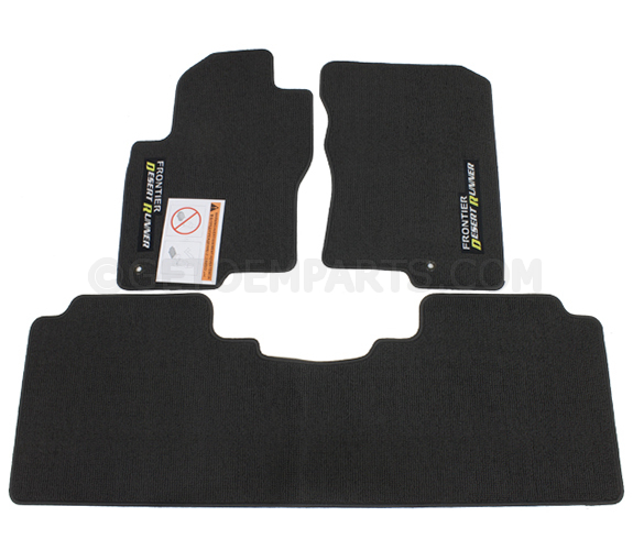 20132019 Nissan Frontier Floor Mats, Carpet Desert Runner Logo 999E2