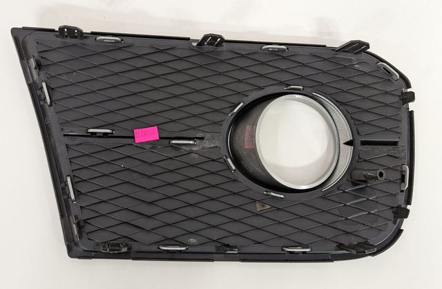 71103-STK-A01 - 2010-2012 Acura RDX - Molding, R Front Fog Light