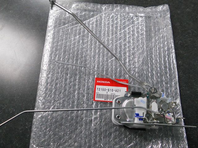 C出品 HONDA Genuine CR-V Left Driver Front Door Lock Latch 72150-S10-A21