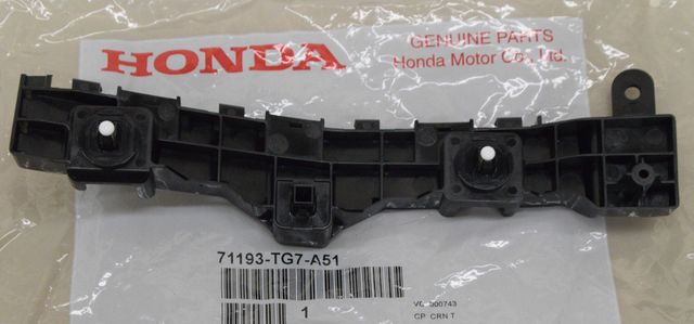 71193-TG7-A51 - 2019-2022 Honda Pilot - Spacer R Front Bumper Side