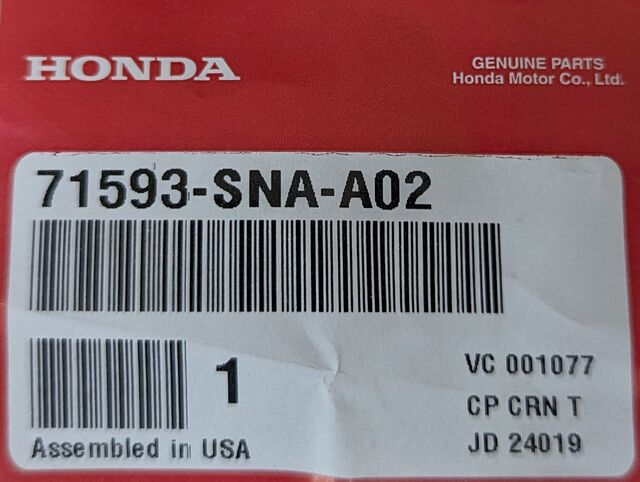 y♡0310 Amazon.com: Genuine Honda (71593-TR0-A01) Bumper Spacer