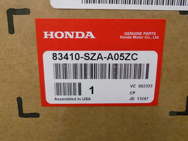 83410-SZA-A05ZC - 2009-2015 Honda Pilot - Armrest Console *NH686L