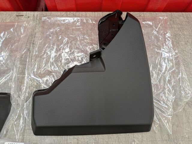 ジョージョパーツTRD Genuine Official Toyota 2025 4Runner TRD PRO WIDE MUDGUARD KIT