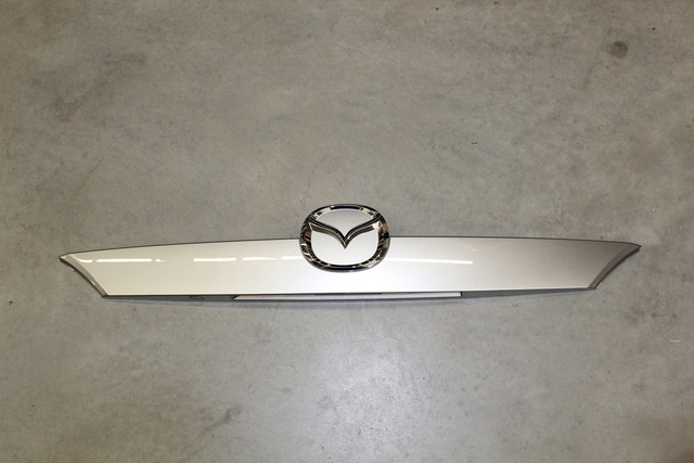 トト Genuine Mazda Rear Body Panel Molding C513-50-810F-50 | eBay