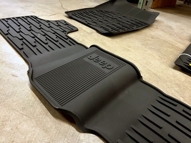All-Weather Floor Mats for Jeep Grand Cherokee 82213686 | MOPAR