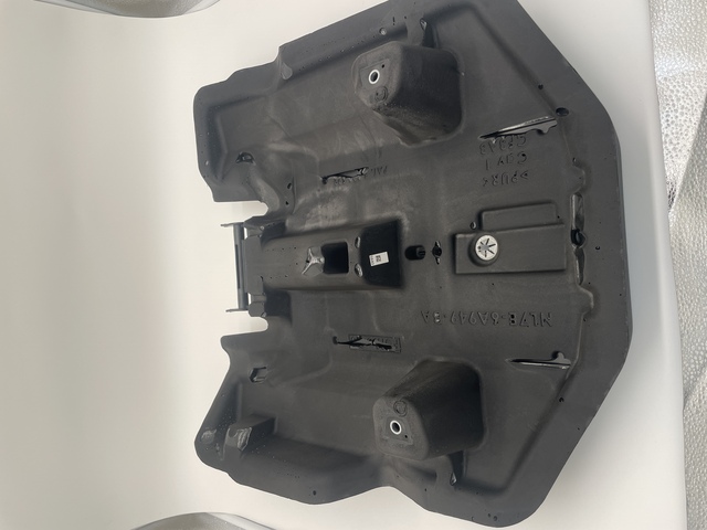 Engine Cover for Lincoln Navigator NL7Z-6A949-A | FordPartsOnSale.com