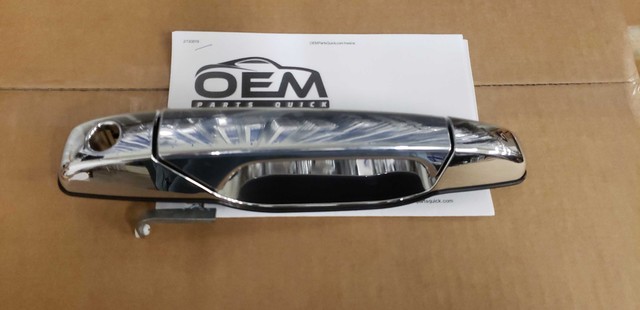 YUKON ESCALADE AVALANCHE CHROME DRIVERS DOOR OUTSIDE HANDLE 2007-2014 84053434 YUKON ESCALADE AVALANCHE CHROME DRIVERS DOOR OUTSIDE HANDLE 2007-2014 84053434