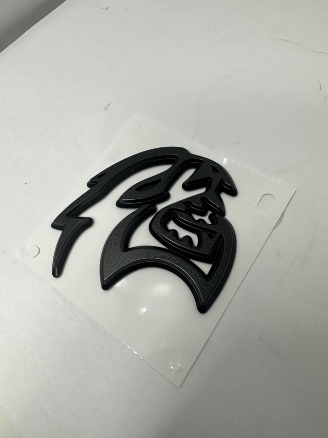 バブル期　HARTGE 　MAHARAJA ステッカー Hellcat Nameplate, Right 68564504AA | Steve White Parts