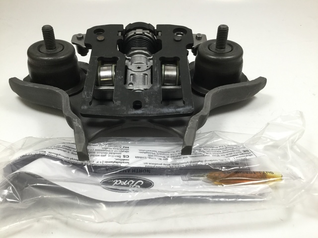 Genuine Ford Shift Fork F75Z-3N139-KT Genuine Ford Shift Fork F75Z-3N139-KT