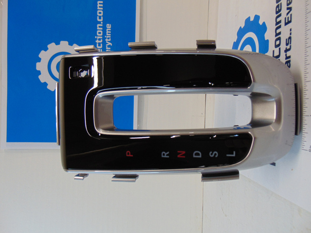 54720-TLA-A62ZC - 2017-2022 Honda CR-V - Escutcheon Set Console