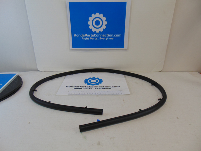 74143-S04-000 - 1996-2000 Honda Civic - Rubber Rear Hood Seal