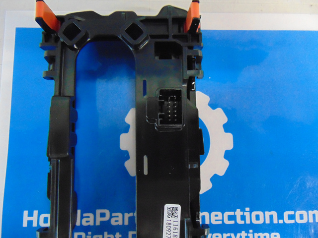 テールドシエル　4本　セット 54721-TBA-A84ZD - 2016-2021 Honda Civic - Escutcheon Set Select