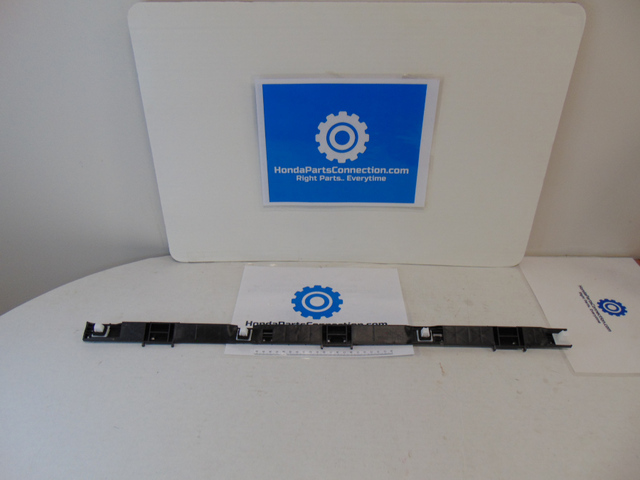 72549-SHJ-A01 - 2005-2010 Honda Odyssey - Spacer R Center Rail