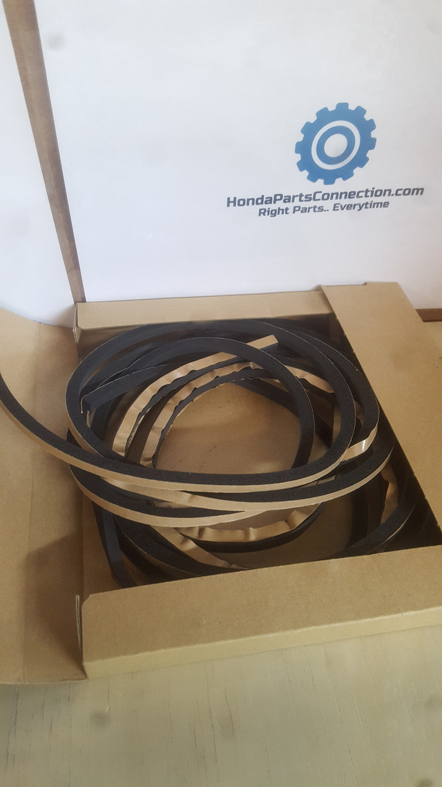 04731-SNA-A00 - 2006-2011 Honda Civic - Rubber Set Front