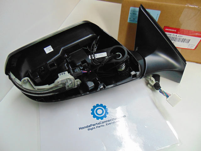 2017-2022 Honda CR-V Right Side Door Mirror Assembly | Genuine