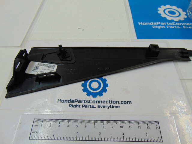 74835-TG7-A01 - Cover R Tailgate Hinge - 2016-2021 Honda Pilot