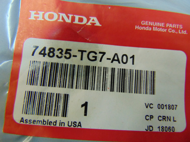 74835-TG7-A01 - Cover R Tailgate Hinge - 2016-2021 Honda Pilot