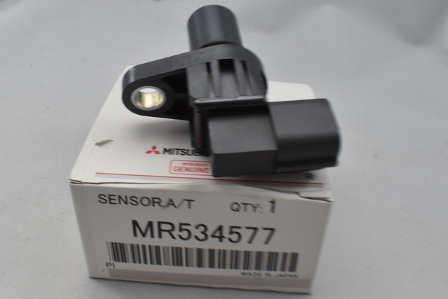 2001-2012 Mitsubishi Vehicle Speed Sensor MR534577 | Factory