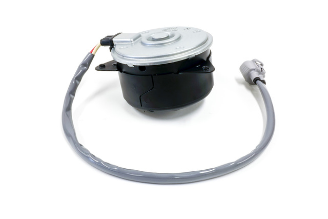Mazda F202-15-150A Engine Cooling Fan Motor Mazda F202-15-150A Engine Cooling Fan Motor