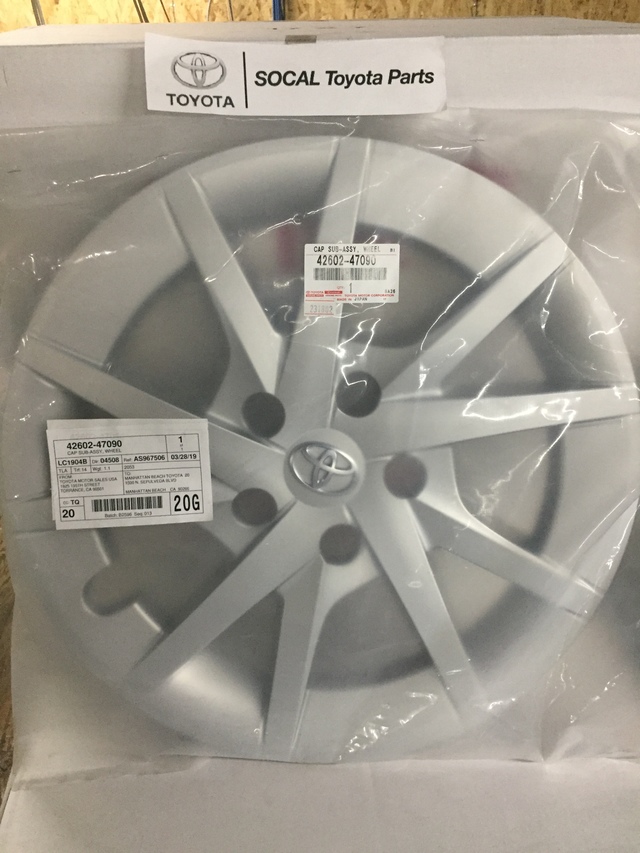 12-14 PRIUS V Genuine Toyota Wheel Cover HUB CAP 42602-47090 | eBay