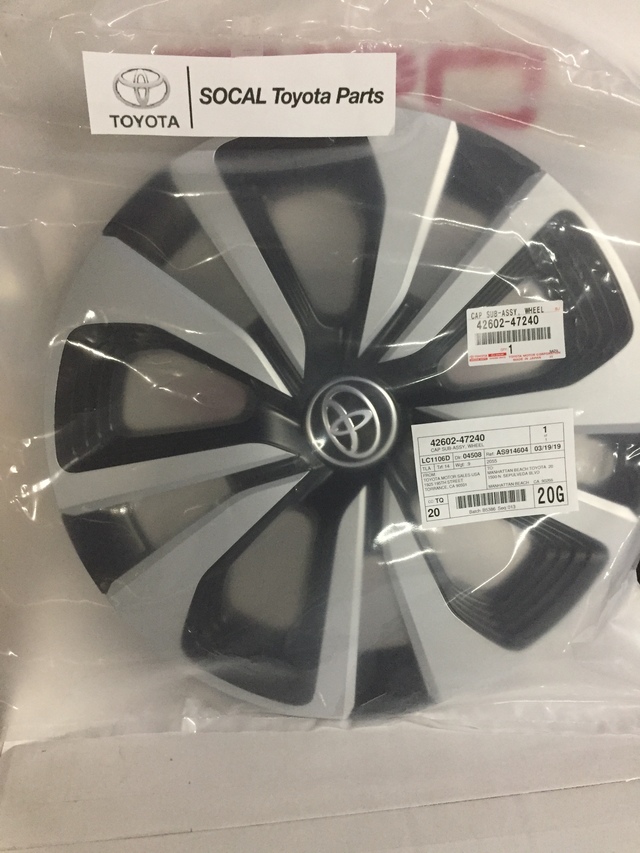 Genuine Toyota Wheel Cover 4260247241 eBay
