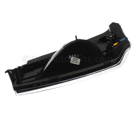 Genuine GM Passenger Side Parking And Turn Signal Lamp 15077337 - View #14
