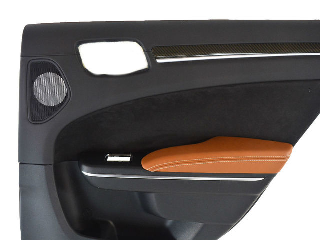りん5※整理整頓中です 2015-2020 Chrysler 300 Rear Door Trim Panel Assembly, Right