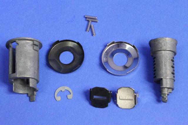 【lokki】 Crown Automotive 4778123 Crown Automotive Door Lock Cylinder