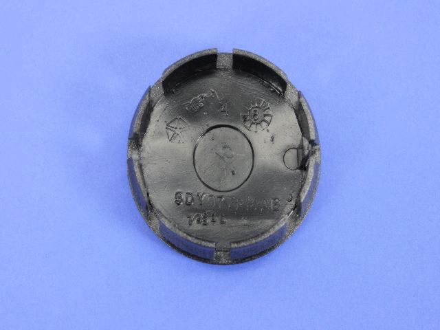 2001-2006 Jeep Wheel Center Cap 5DY07TZZAB | My Mopar Parts