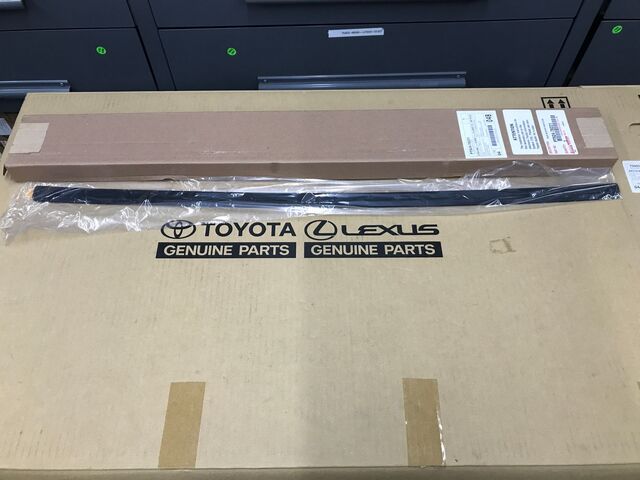 PT924-78221 - Nx Rbp Logo Lexus Lexus Parts Outlet