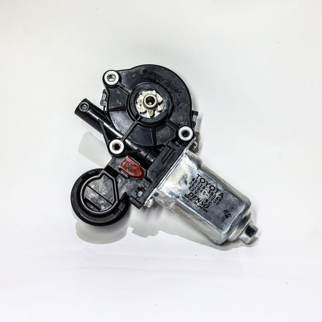 フルート 85710-50080 - Window Motor 2001-2006 Lexus LS430 | Longo Lexus Parts