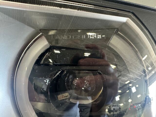 81185-60N90 - LC250 CIRCLE LED ASSEMBLY DRIVER SIDE - Unit