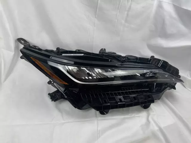 Genuine Toyota OEM Passenger side Headlight Assembly 81140