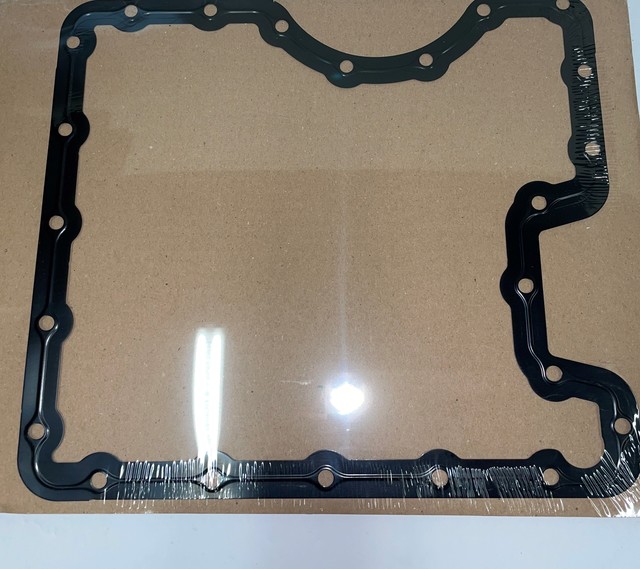 11137539582 - 2004-2006 BMW X5 Oil Pan Gasket (11-13-7-539-582) | BMW ...