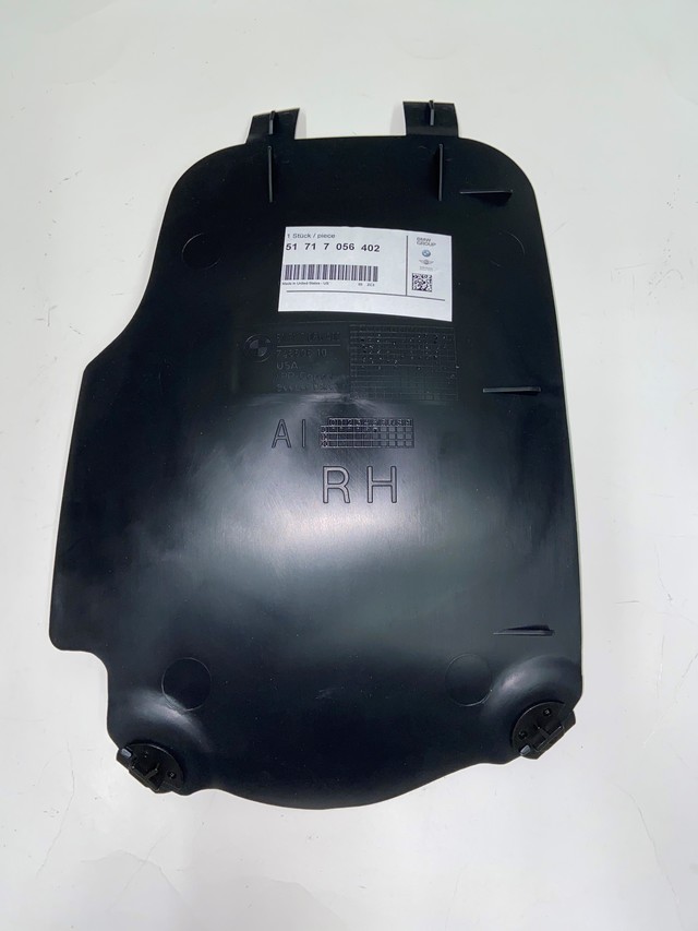 51717056402 - 2003-2008 BMW Z4 Upper Cover (51-71-7-056-402