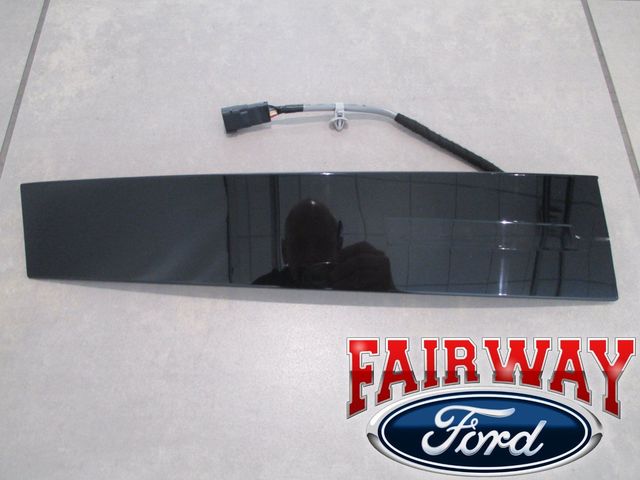 DB5Z-7820555-AD Molding Door Outside db5z7820555ad | Fairway Ford