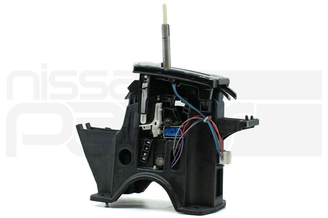 カーナビ CN-SN79J1CJ NISSAN セレナ DAA-HFC27 カーナビゲーション E-パワー ハイウェイスターG 7人