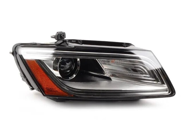 Audi Headlamp 8R0941044B