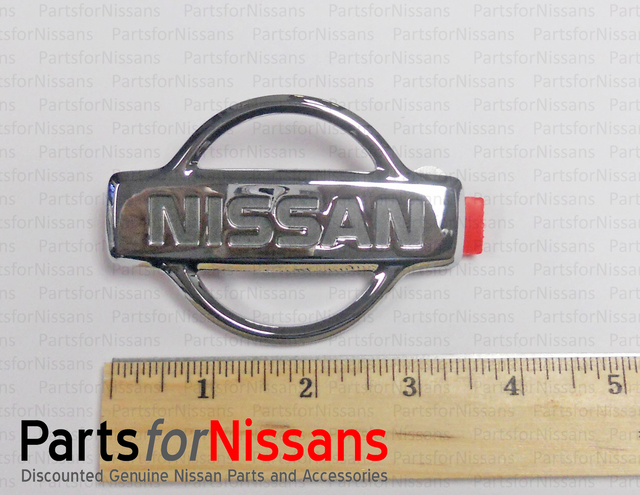 2000-2001 Nissan Xterra Grille Emblem 62890-7Z100 | Parts for Nissans