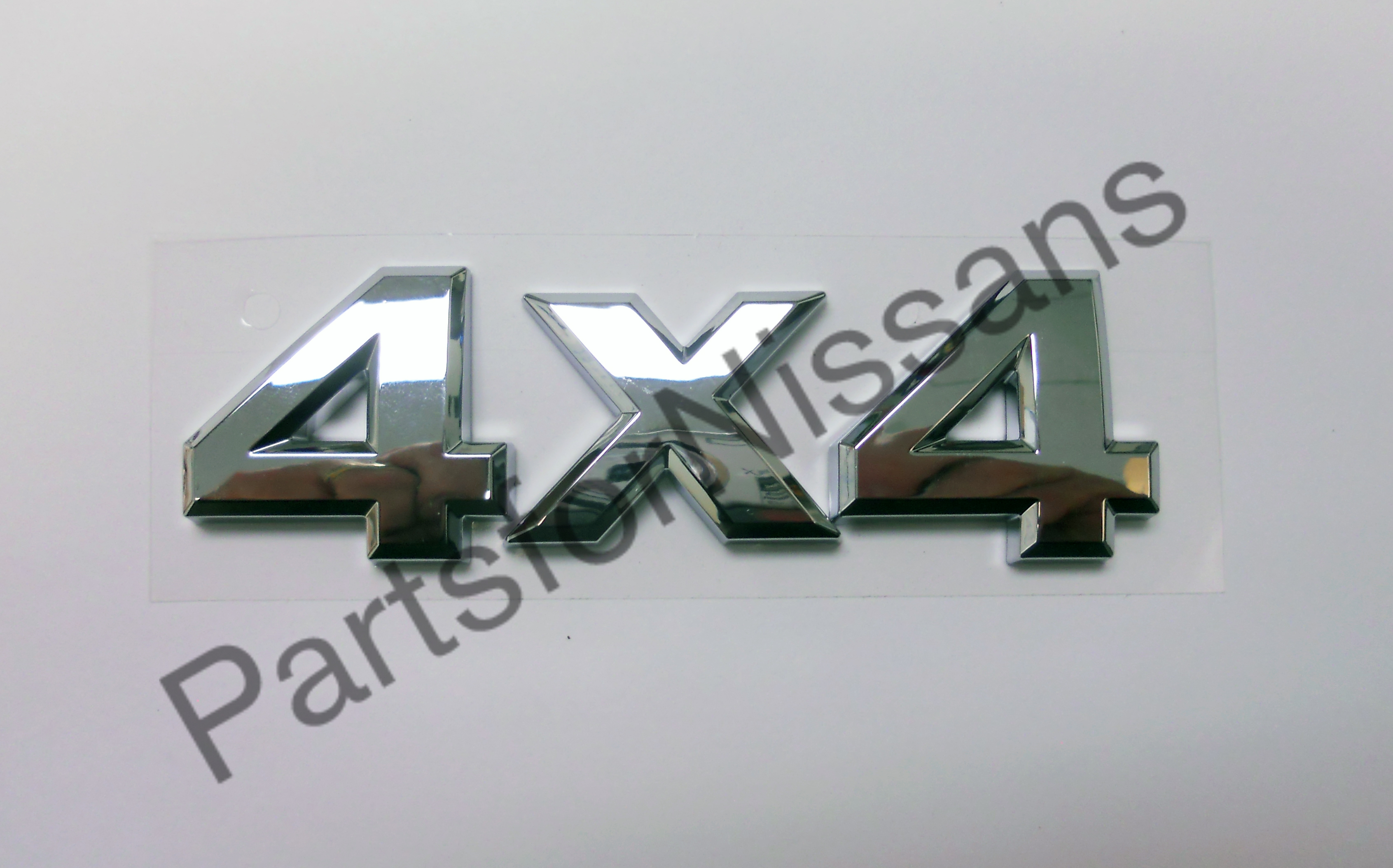 ‪@_trhk_nyan_  93495-ZV30A Genuine Nissan 93495ZV30A Rear Emblem