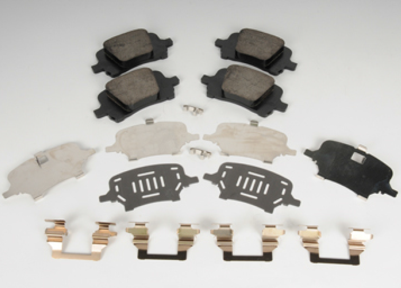 20042012 GM Front Disc Brake Pad Set with Clips and Shims 22820406 GM