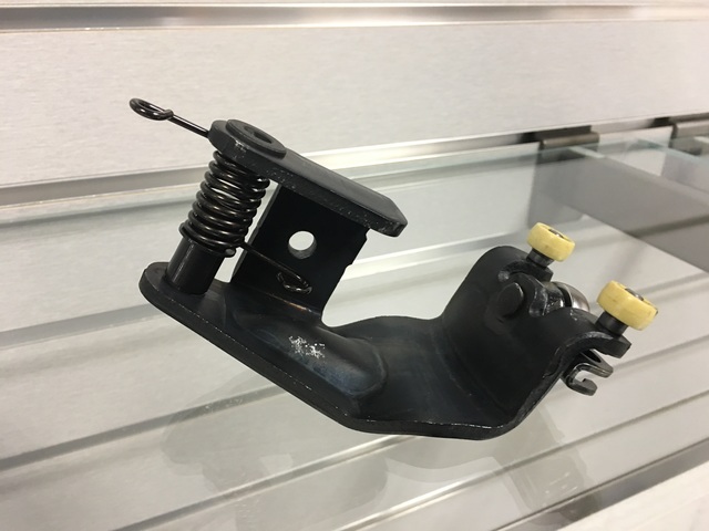OEM Left Driver Side Power Sliding Door Center Roller – Honda Odyssey 2005-2010